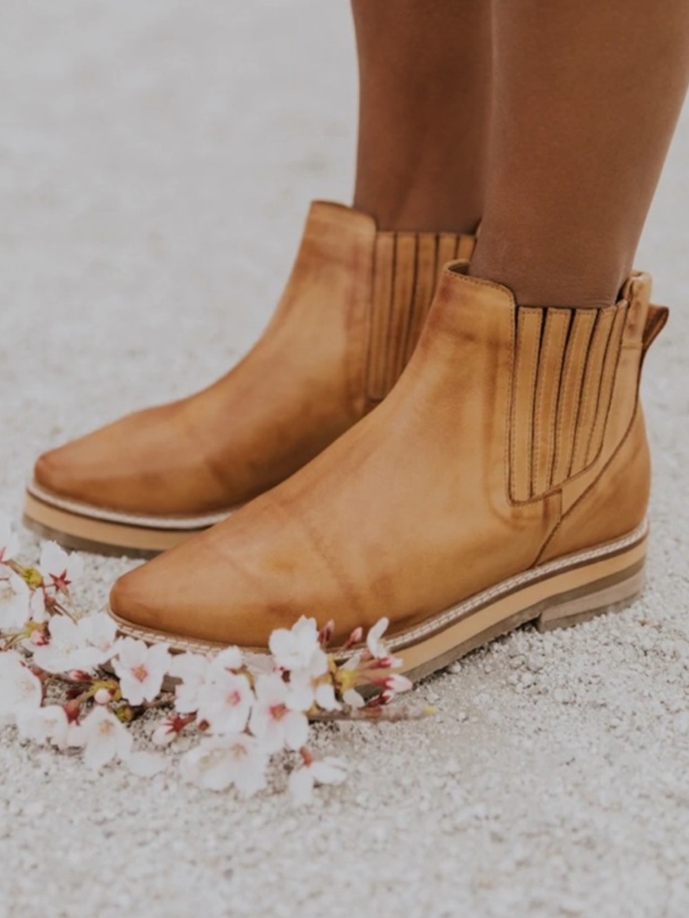 NWT ROOLEE Prince Booties 💖 - Picture 3 of 16
